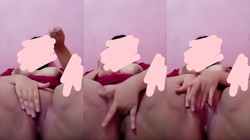 Baby Gebi Lepas Jilbab Masturbasi