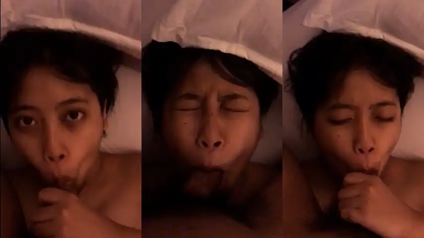 Cewe Montok Lepas Hijab Kulum Kontol