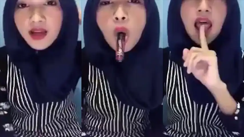 Cewek Jilbab Live Pengen Kenyot Kntl