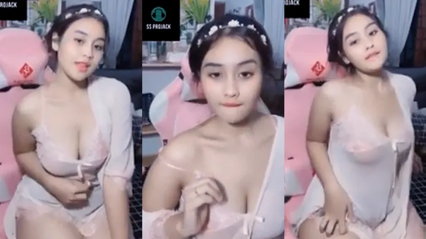 Dara Aulia Lingerie Transparan Live