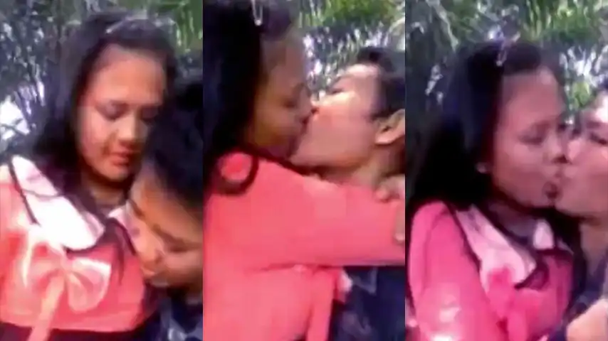 Gadis Ciuman Mesra Dikebun Sawit