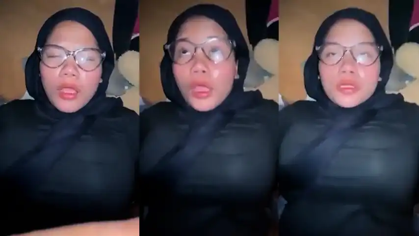 Hijab Digenjot Kontol Gede Ampe Mangap-mangap