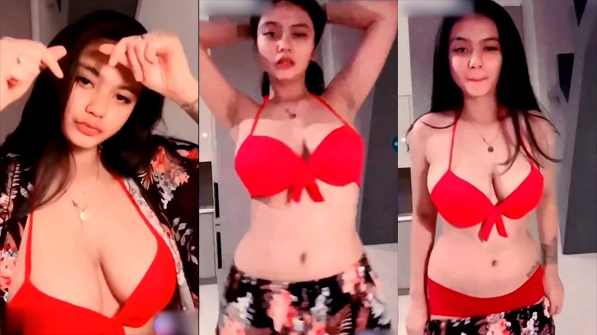 Host Cantik Toge Serba Merah MangoLive