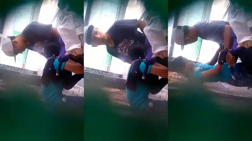 Intip Remaja Lagi Mesum Dirumah Kosong