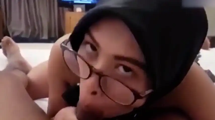 Jilbab Sepong Laki Orang Penuh Nafsu