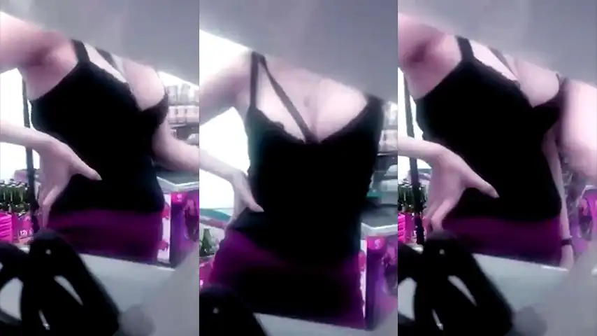 Kamera Tersembunyi Gadis Tanpa Bra Toge