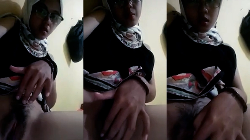 Mahasiswi Sange Colmek Pengen Ngentot