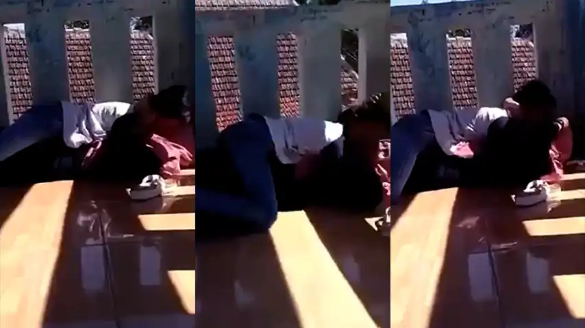 Mergokin ABG Hijab Mesum Diteras