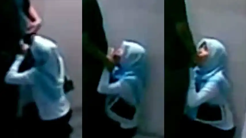 Ngintip Hijaber Mesum Ditangga Emergency