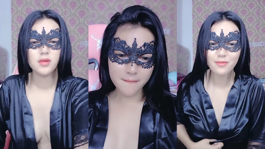 Rosalinda Kyle Host Binal Colmek Tipis2