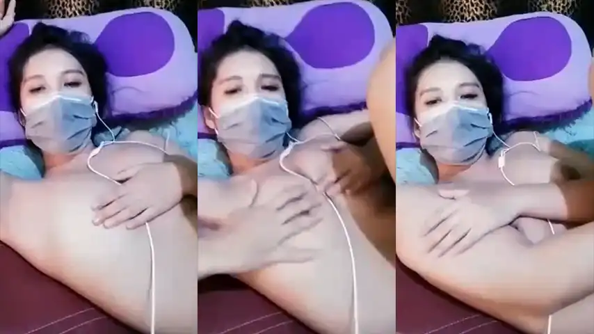 Tante Dijilmek Pacar Live Show