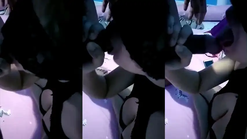 Tante Gaun Dinas Hitam Seksi Blowjob