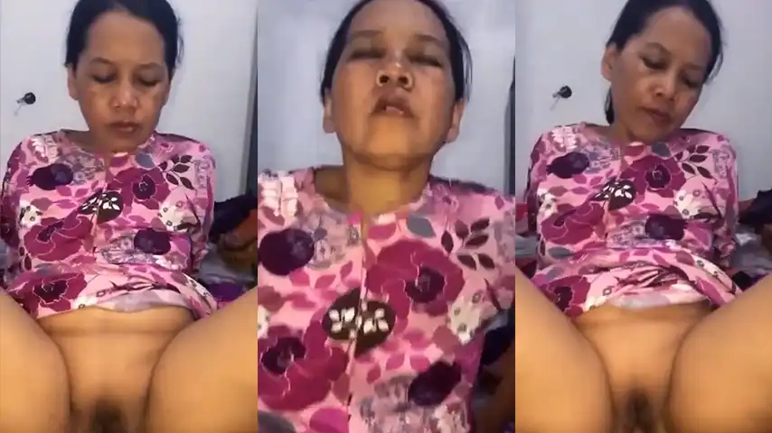 Tante Kasih Jatah Suami Ngewe WOT