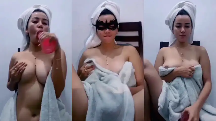 Tante Rosalinda Mandi Colmek Dildo Desah